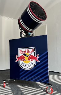 Red Bull München – TShirt Kanone in Spezialanfertigung